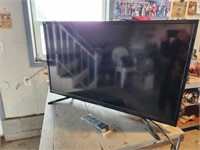 Hisense 40in TV with Remote.