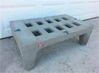 4 Metro Dunnage Racks