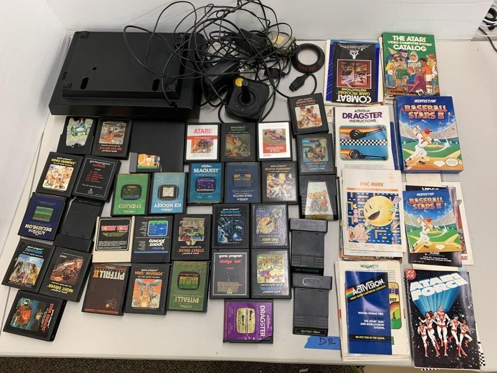 Group Atari console - games, manuals, NES game,