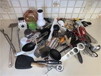 Kitchen Utensil & Gadget Drawer