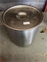 LARGE STAINLESS POT 16" X 14 1/2" DIA.