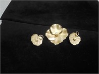 Cultured Pearl Earring & Brooch Set