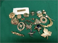 Vintage brooches some signed.