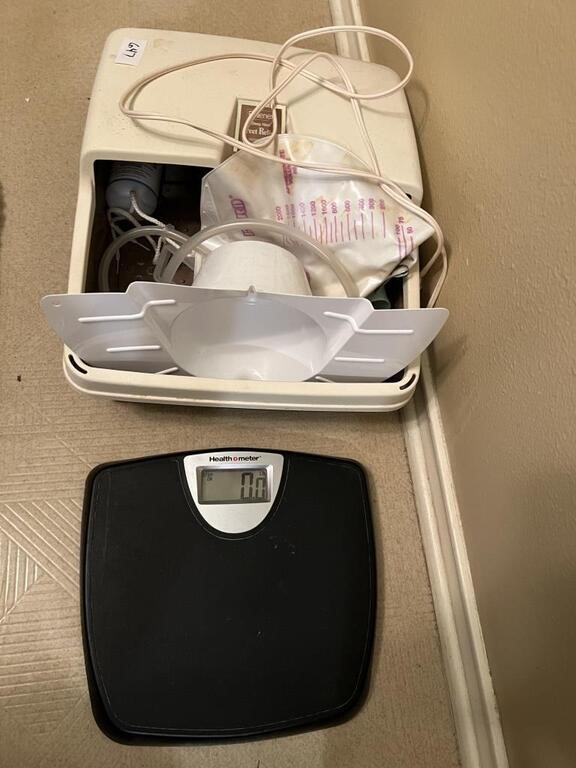 FOOT MASSAGER AND SCALE