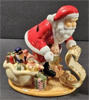 Royal Doulton Figurine Santa's List M248