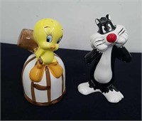 Vintage Tweety and Sylvester salt and pepper