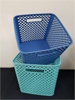 Two new 6 gallon plastic baskets