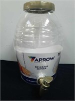 New 1.5 gallon plastic beverage server