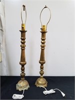 Two heavy brass 32-in tall lamps