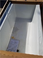Sitka Acrylic Soaking Tub, left drain white
