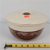 8" Brown / Cream Coverd Bowl