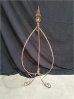 Metal plant hanger 40 in tall