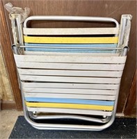 Vintage Folding Patio Lounger - Needs Cleaning