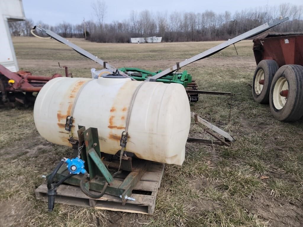 3pt sprayer; 200 gal w/ 30' booms