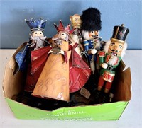 Box Lot - Nutcrackers & Christmas Decor AS-IS