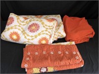 King Size Quilt With 2 Pillow Shams With Curtain