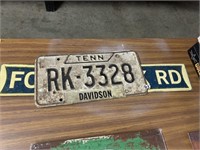 LICENSE PLATE AND ROAD SIGN