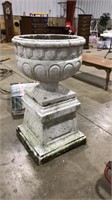 2 PC CONCRETE PLANTER