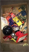 ASST VINTAGE TOYS