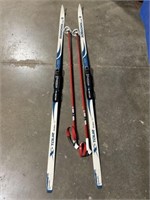 Rossignol trekker cross country skis with ski