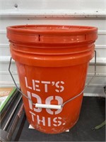 5 Gallon Bucket w/items
