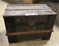 Small Vintage trunk.