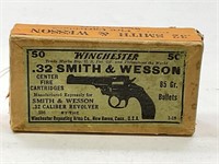 VINTAGE WINCHESTER .32 SMITH & WESSON BOX WITH 15