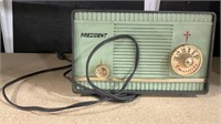 Vintage Omscolite President Radio.