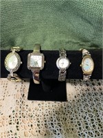 4 Watches Christmas Tree, Relic, Quartz, 1wPearl l