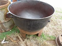 cast iron kettle w/ stand