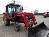 Massey Ferguson 471 tractor w/ 1055 MF loader