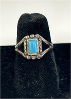 Sterling Silver Turquoise Ring.