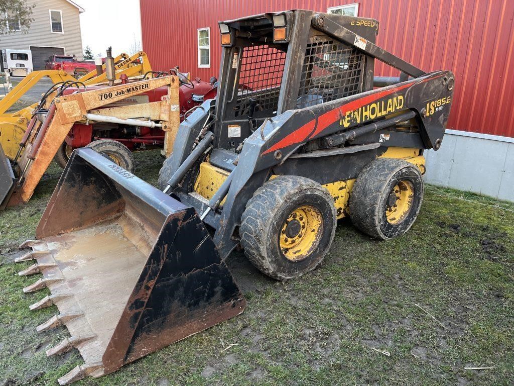 New Holland LS 185.B skid steer