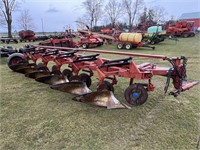 Overum 6 furrow plow