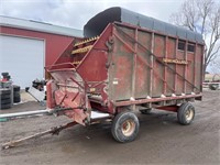 New Holland Forage wagon