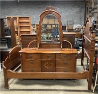 Wood Carved Queen Size Bed Set.