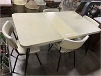 Mid Century Modern Dining Table & Chairs.