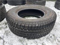 Michelin Tire: 265/70 R 17