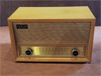 VTG Zenith AM/FM Radio