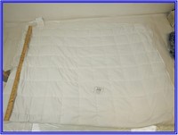 LARGE WHITE WEIGHTED BLANKET