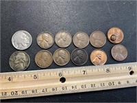 8 Lincoln pennies, 2 Lincoln pennies w/ special