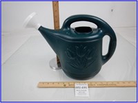 NEW 2 GALLON GREEN WATERING CAN