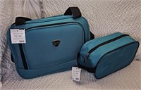 NEW Travelers Club Carry On Luggage Bags