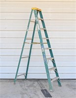 8' Fiberglass Ladder