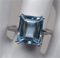 Sterling Aquamarine Emerald Cut Ring
Stunning