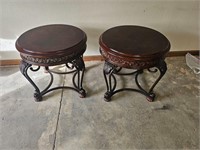 Pair of end tables 25in tall 26in diameter