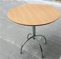 Round cafe/bistro table