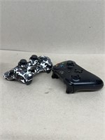 Xbox game controllers