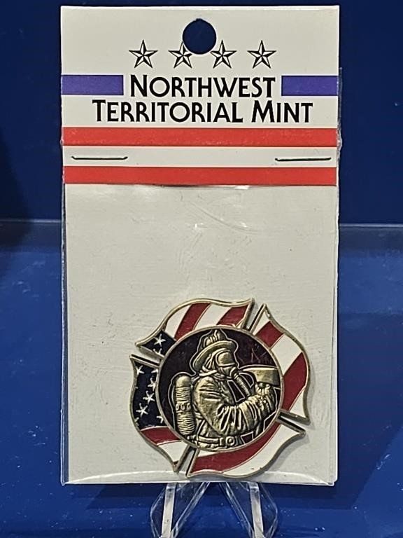 Fireman Mask medallion Axe/Fire and Rescue. NWTM