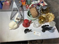 LOT OF MISCELLANEOUS DECOR